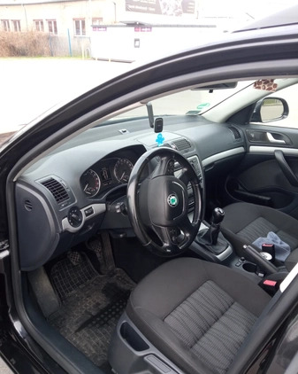 Skoda Octavia cena 24000 przebieg: 260000, rok produkcji 2011 z Jeziorany małe 67